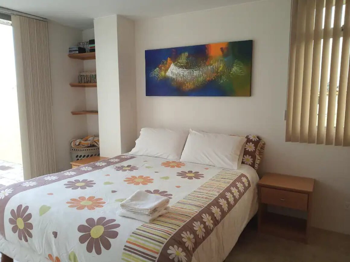 Guest suite close to UIO airport