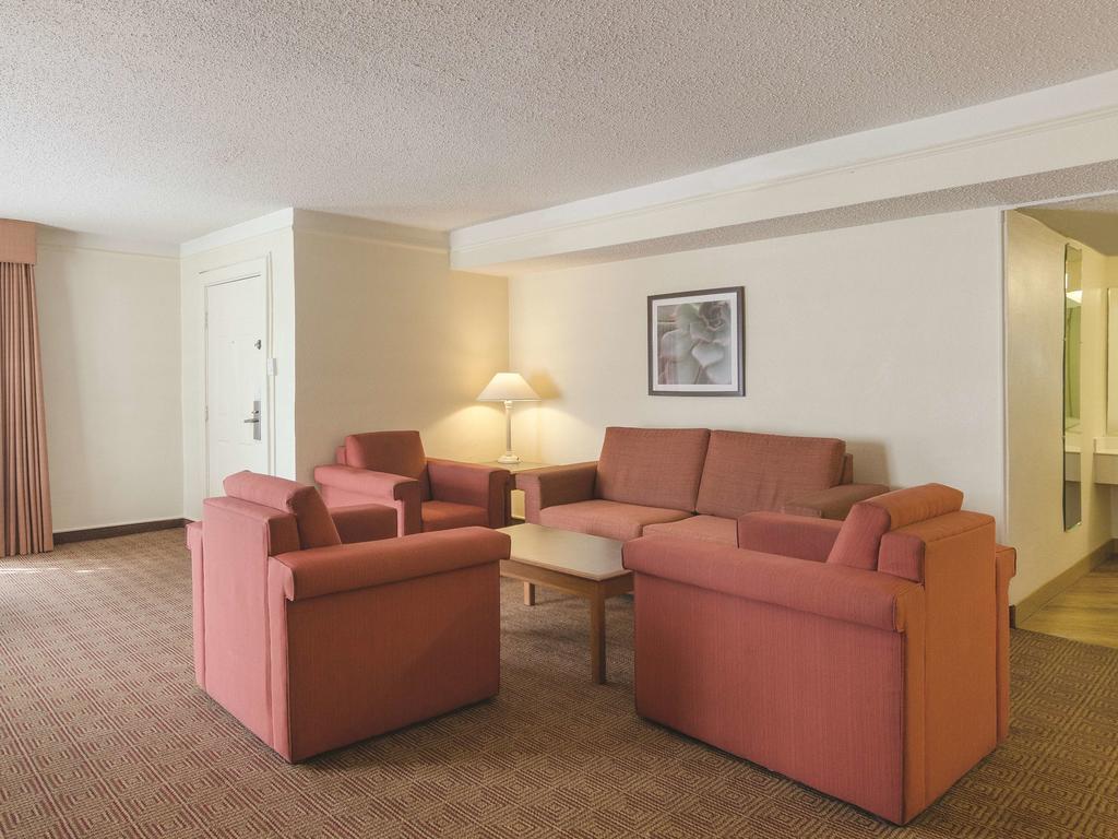 La Quinta Inn Denver Cherry Creek best hostels in Denver