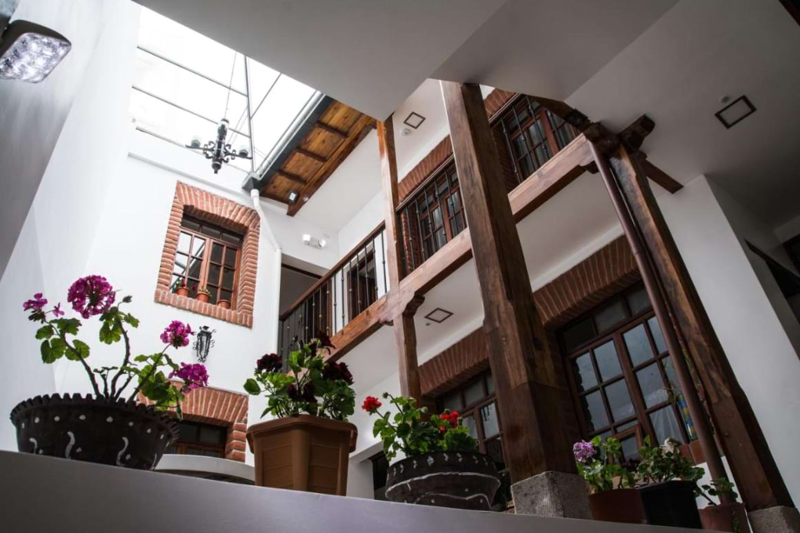 hotel casa ecuatreasures centro historico quito