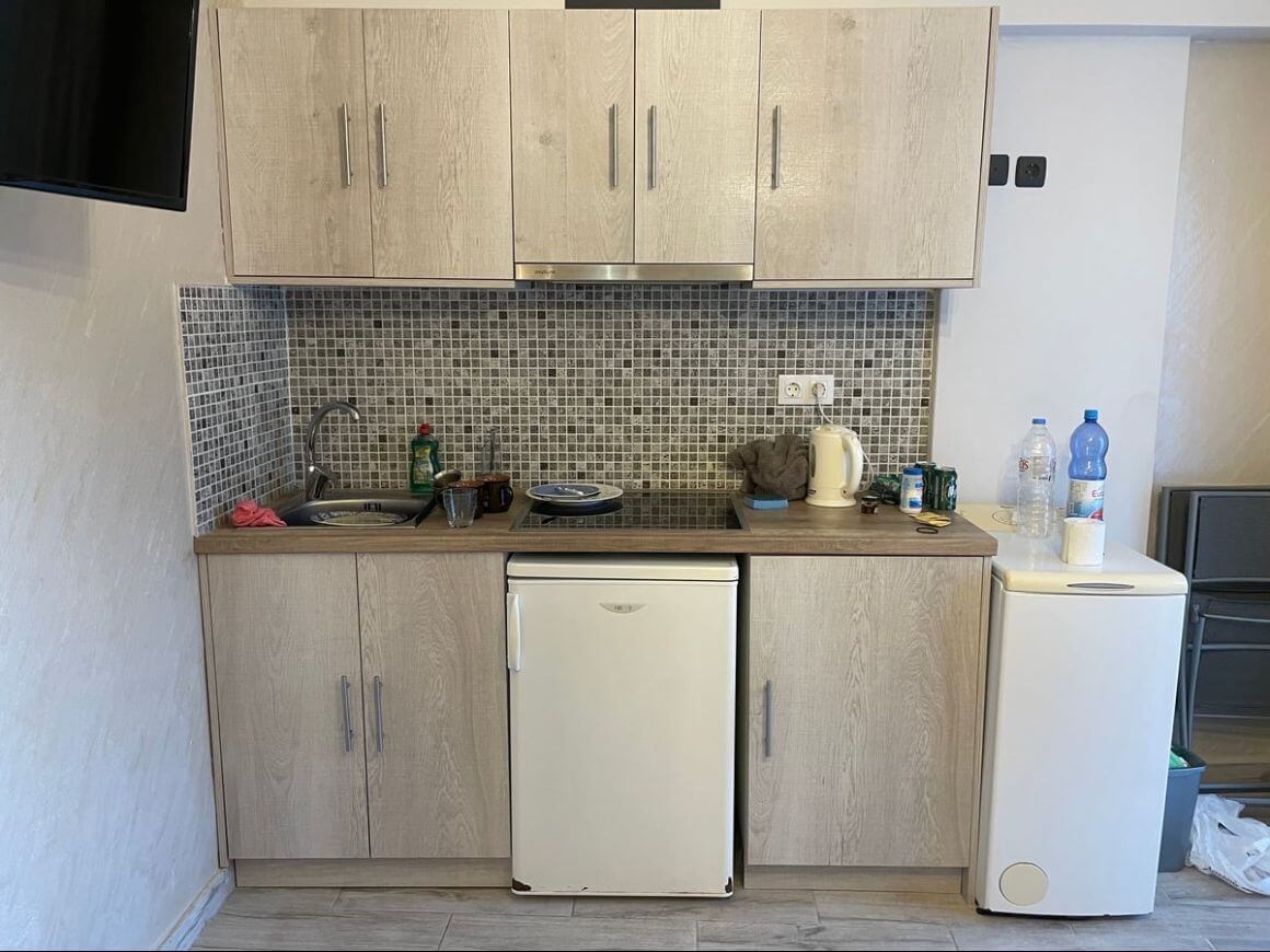 Basic kitchen in homestay at Agios Nikolaos