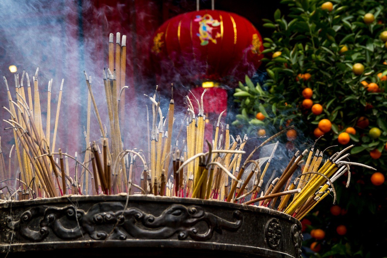 cholon temple ho chi minh city vietnam