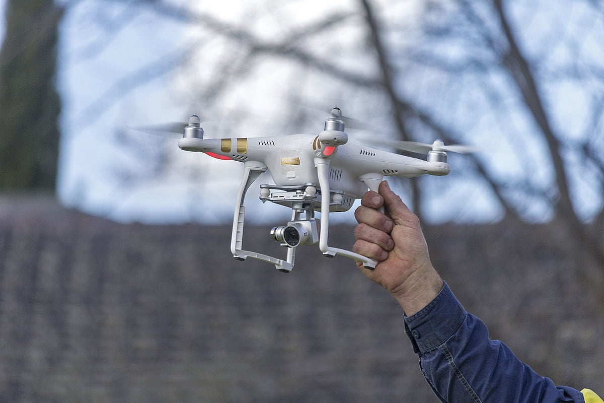 DJI Phantom 3:Best Travel Drone for Beginners