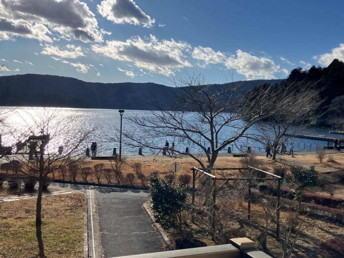 Lake Side Inn