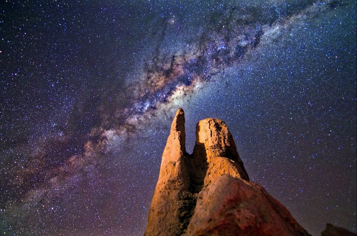 Car camping under the stars in the Australian desert