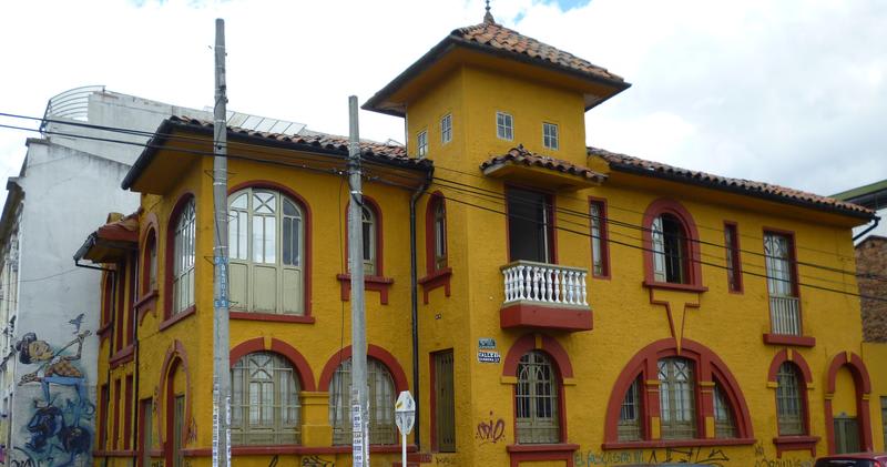 B and B CQ Lourdes Bogota best hostels in Colombia