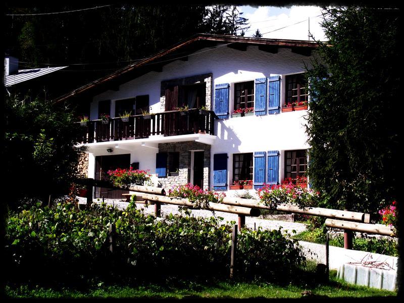 Chamonix Lodge - Best Hostel in Chamonix