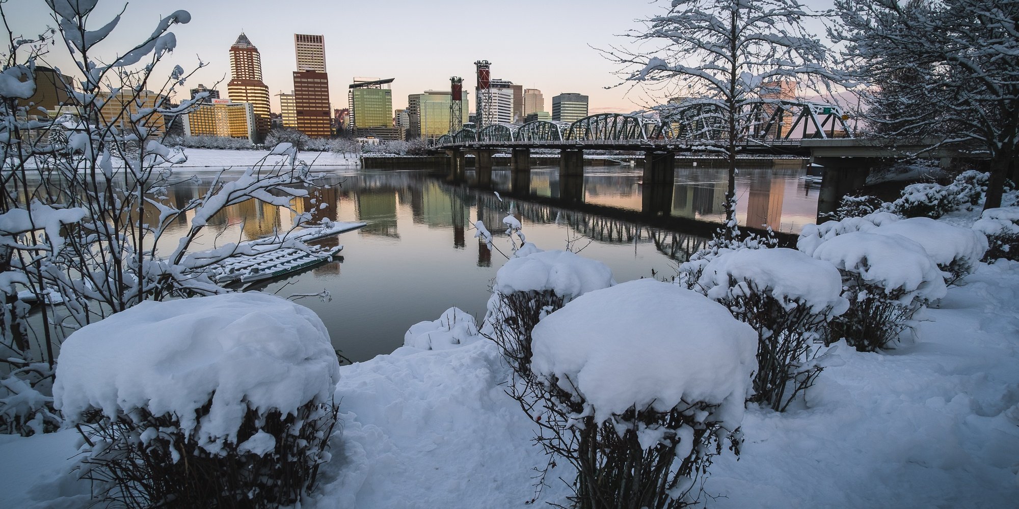 portland oregon with rare snow oregon road trip roaming ralph photography