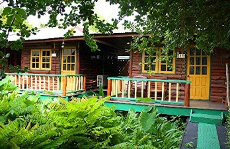 Sams House - Kanchanaburi los mejores hostels de Tailandia