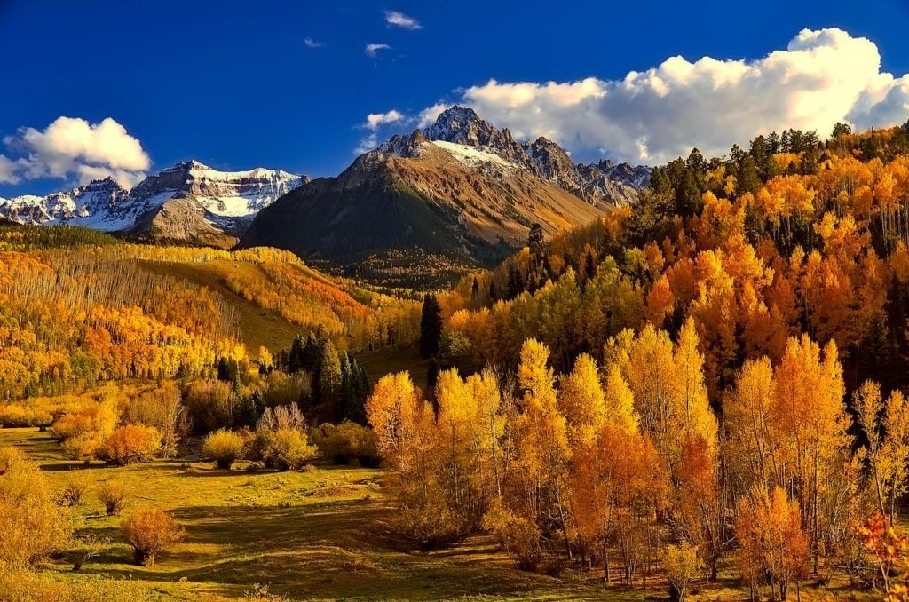 fall colors in colorado rocky mountains