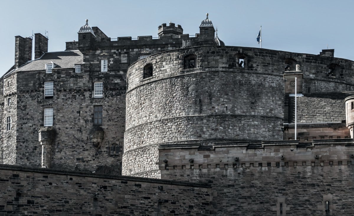 backpacking edinburgh