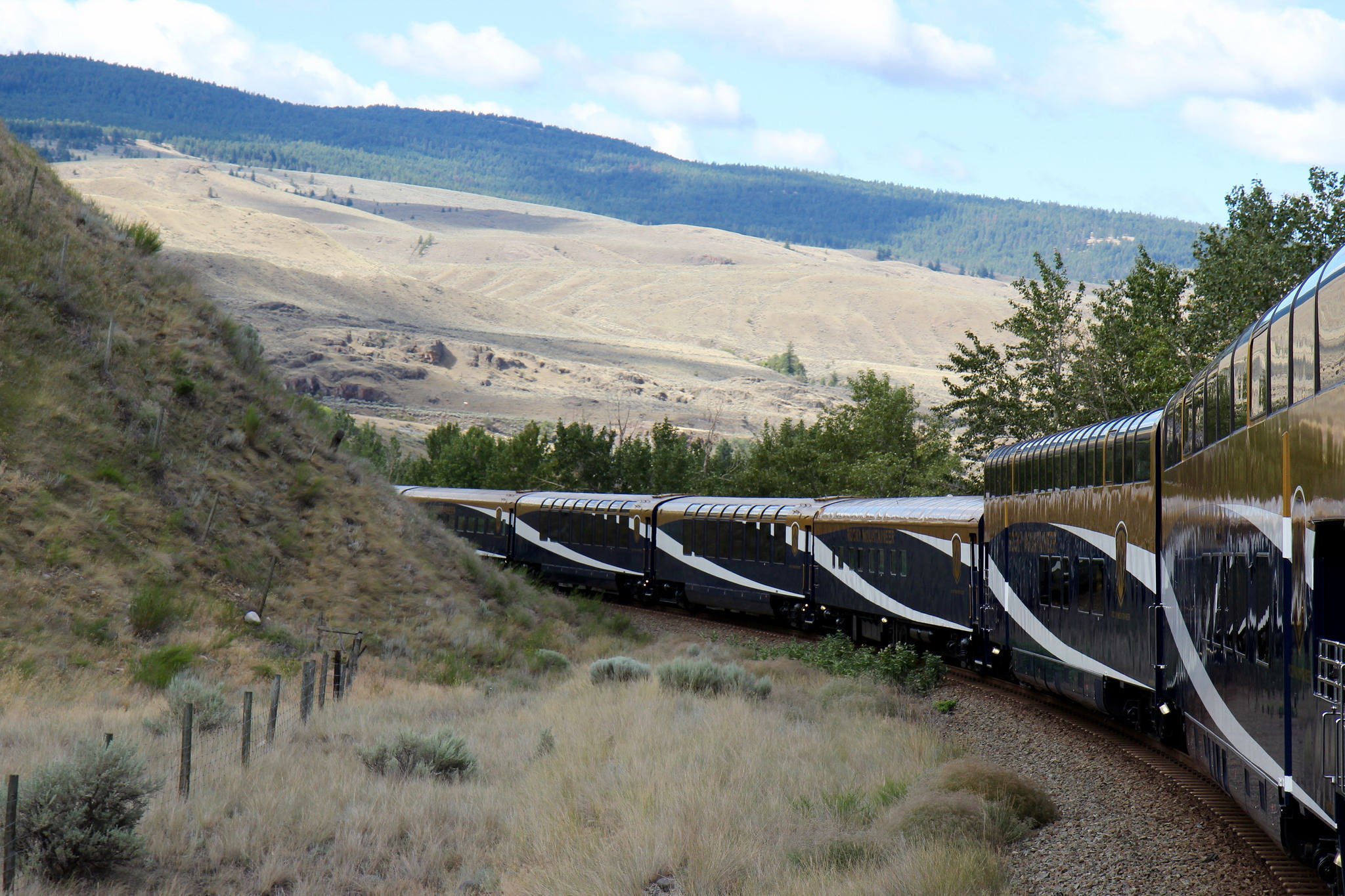 train in canada going to vancouver