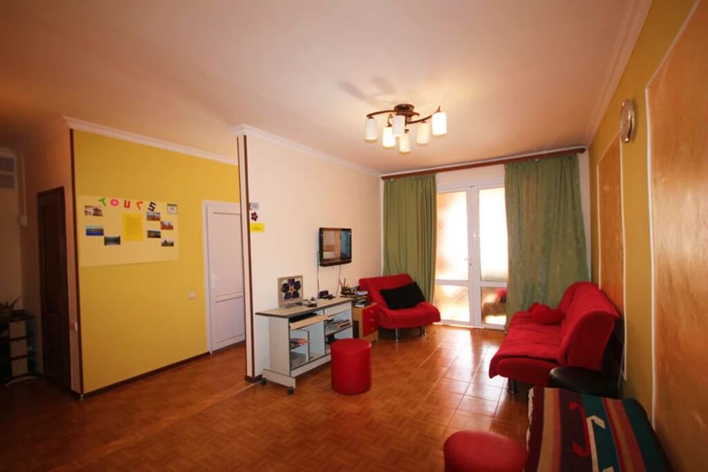 Center Hostel and Tours