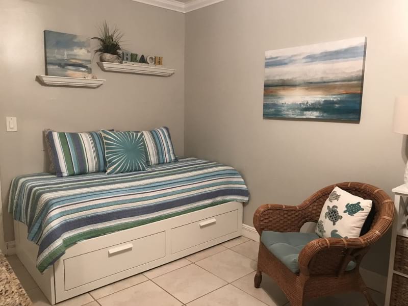 Cheap Condo in South Beach