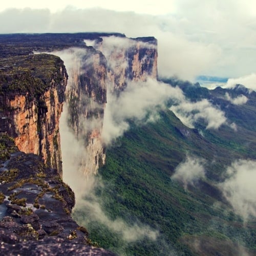 8 EPIC Reasons to Visit Venezuela