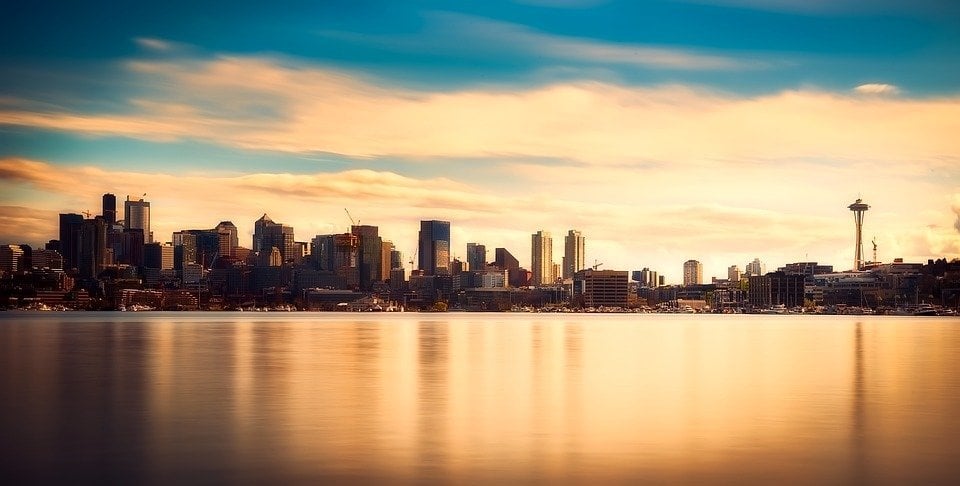 View across the waterfront to Seattles city skyline