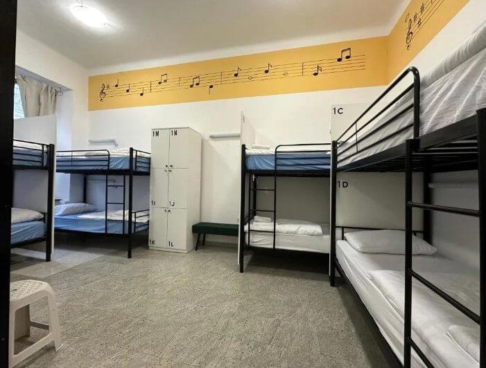 Fluxus Hostel 