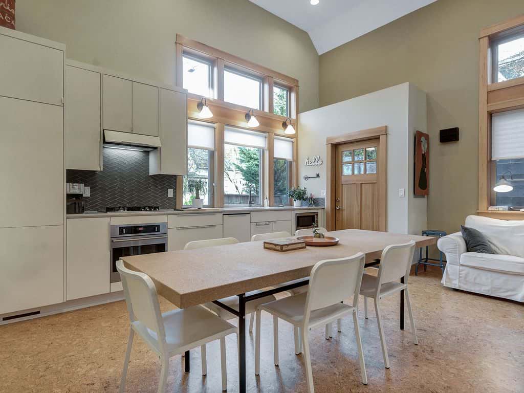 Inviting Designer Cottage