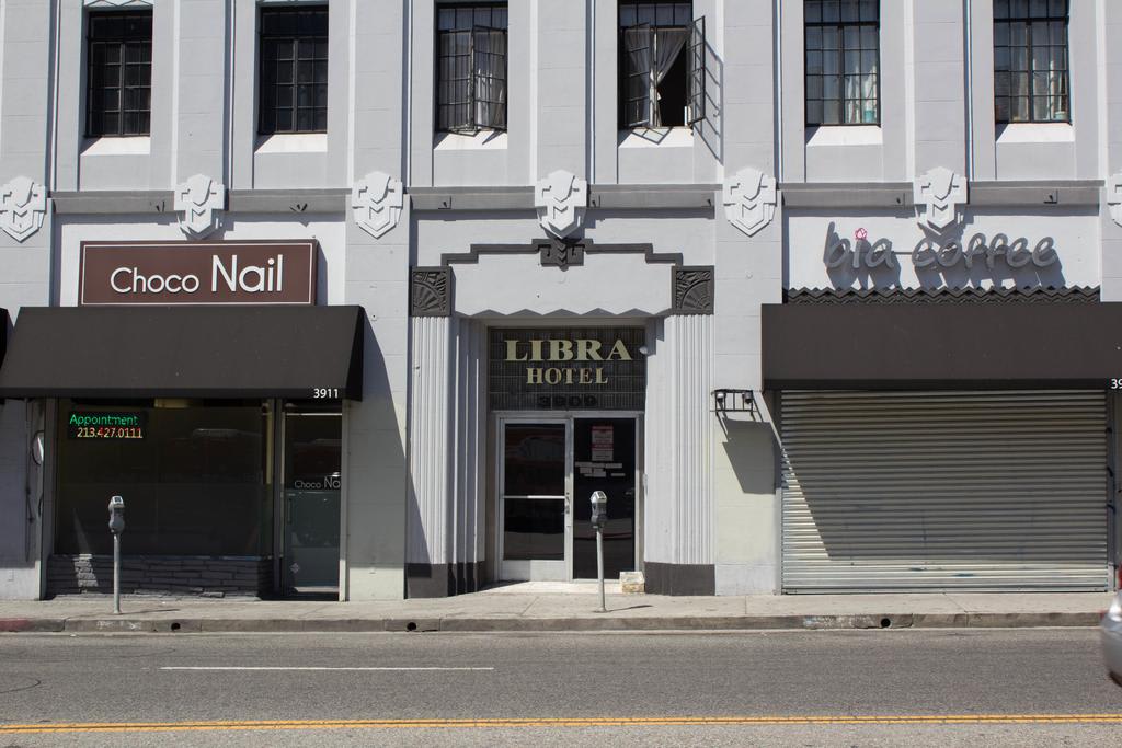 Libra Hotel best hostels in Hollywood