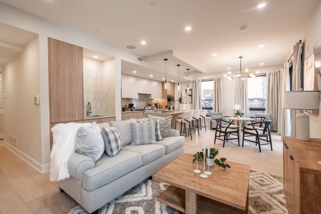 Luxury Old City Apartment