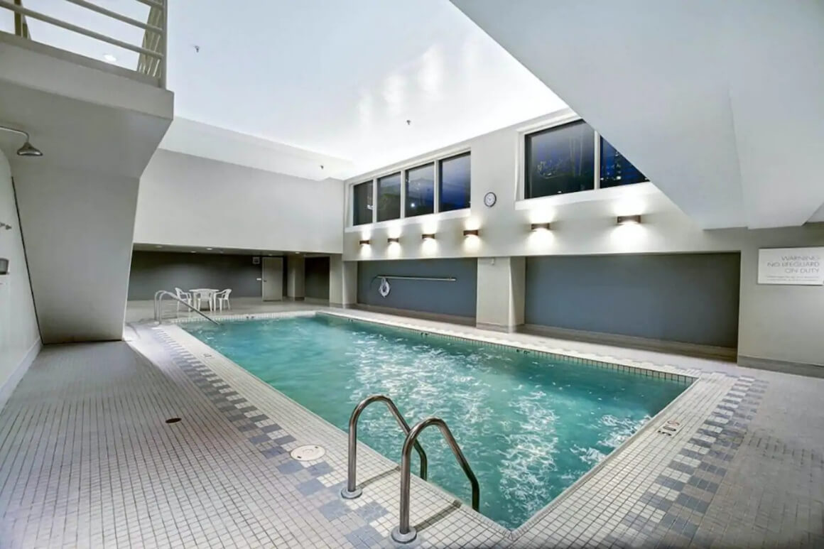 Modern Condo with pool