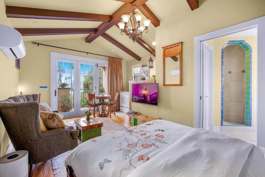 Spanish Style Cozy Studio