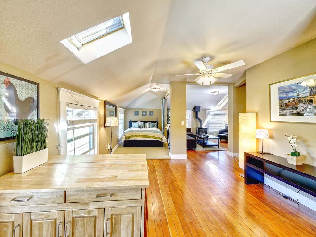 Stylish Penthouse Loft with Amazing Views in the Heart of Downtown