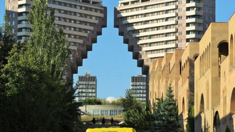 10 AMAZING Hostels in Yerevan (Insider Guide!)