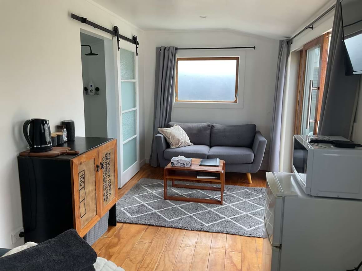 cosy kowhai retreat