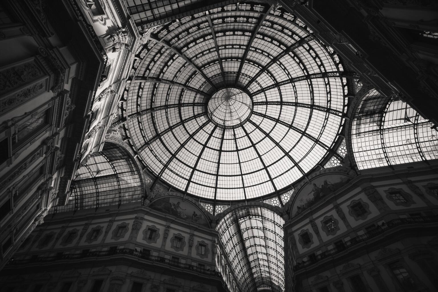 galleria vitore emanule roaming ralph photography milan travel guide