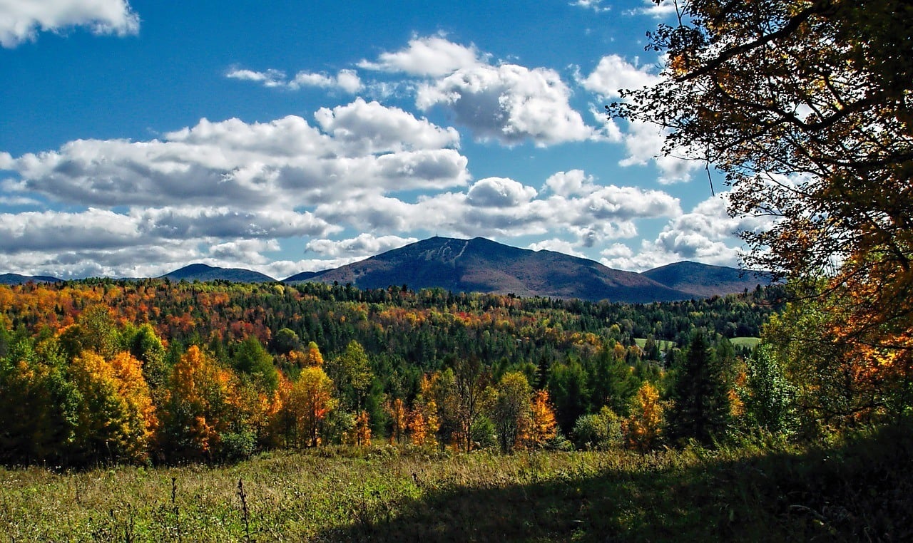 campground new england with fall folaige and mountains