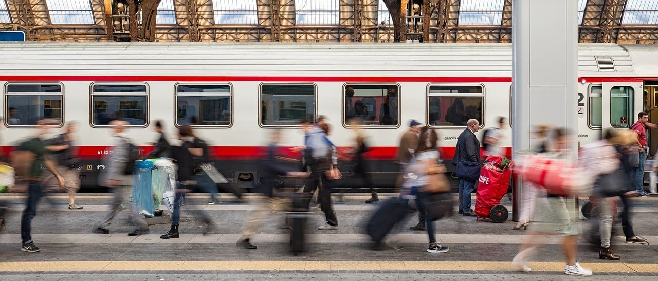 train station milan travel guide