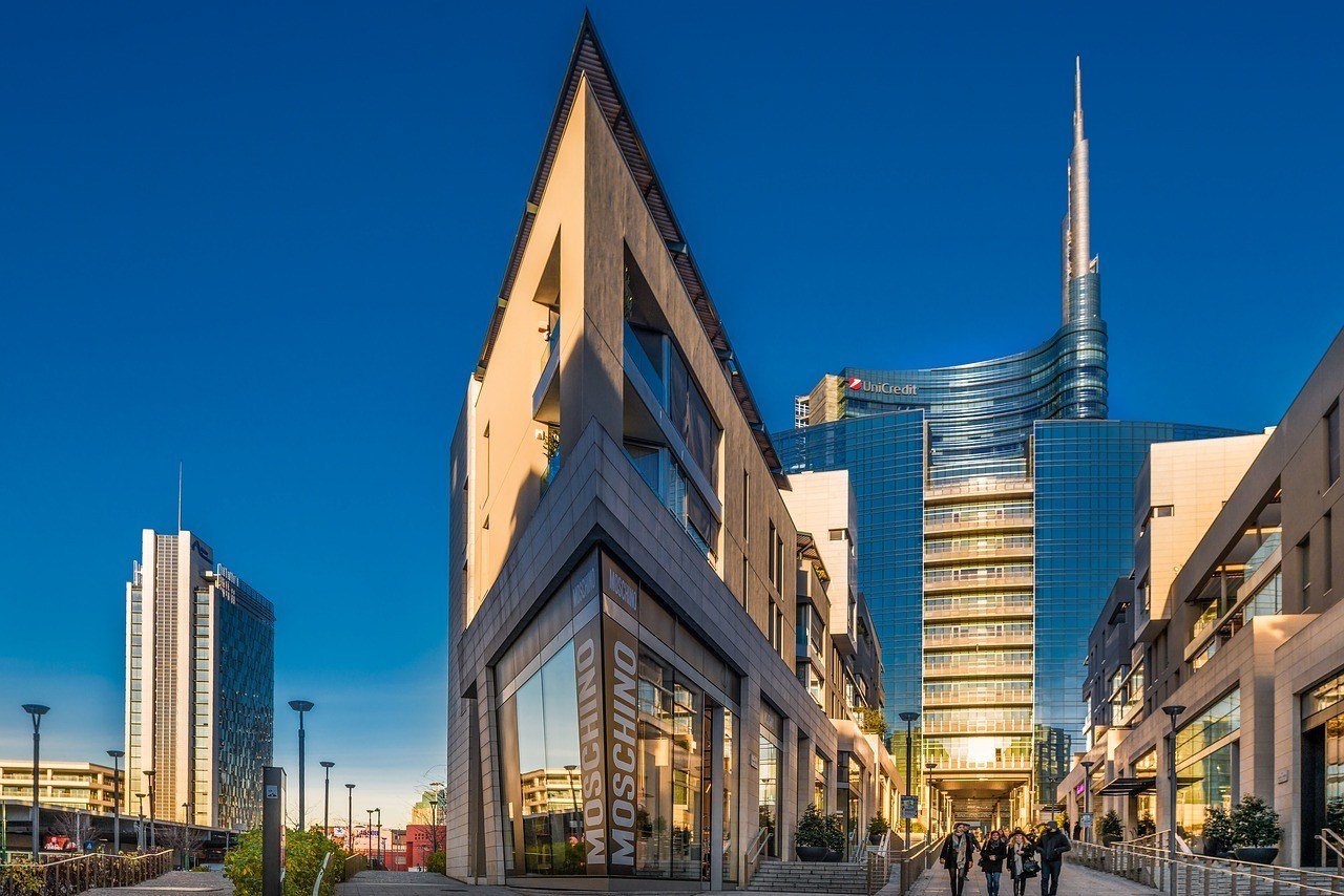 porta nuova milan travel guide