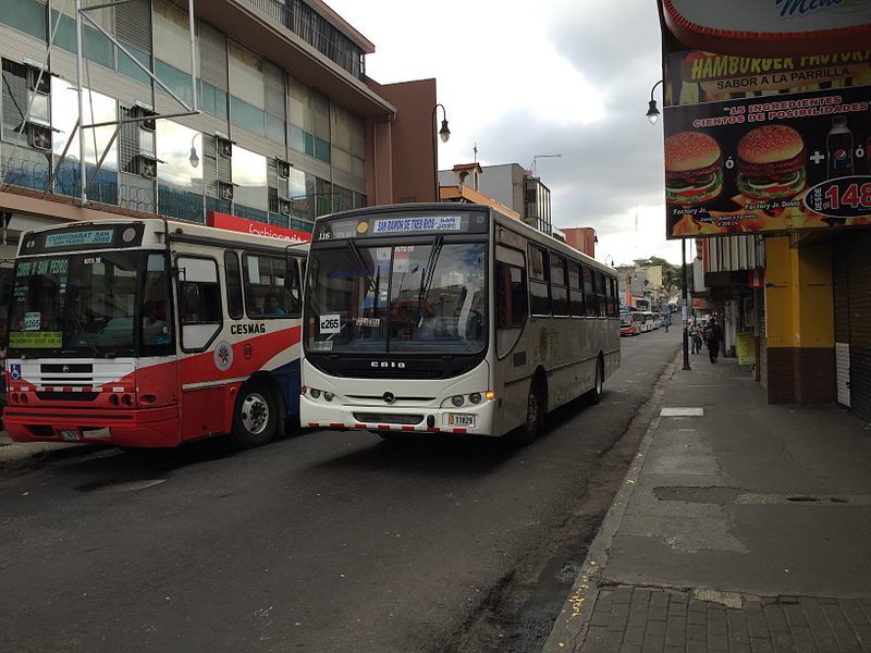 is public transportation in costa rica safe
