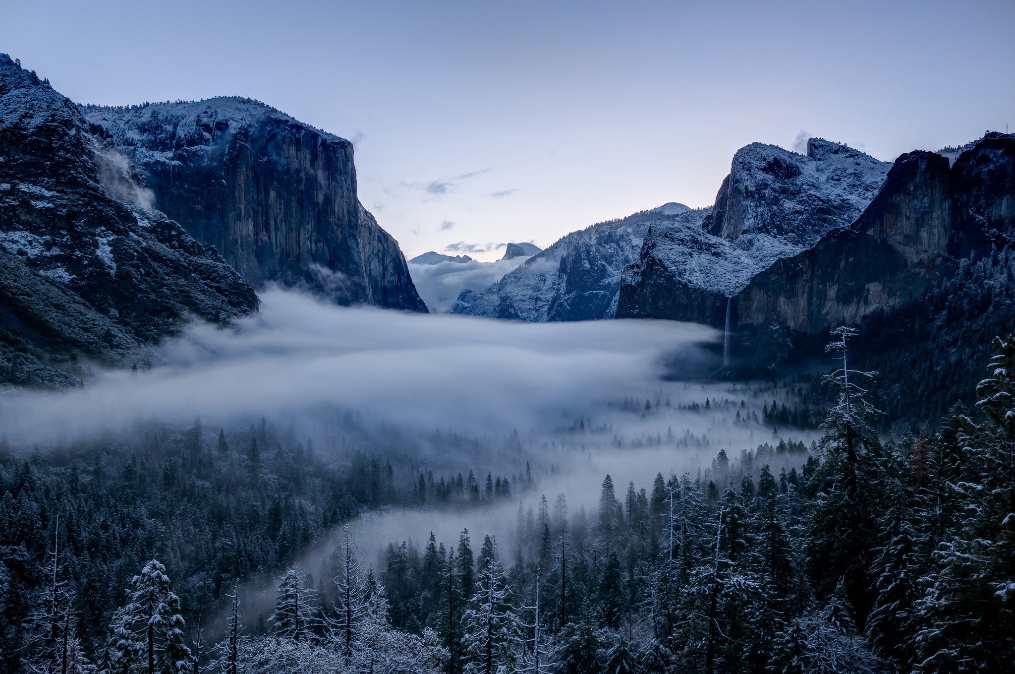 yosemite valley with snow in winter