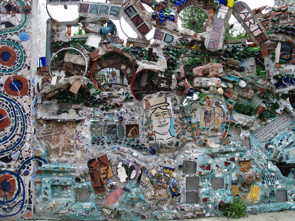 philadelphia travel guide magic garden