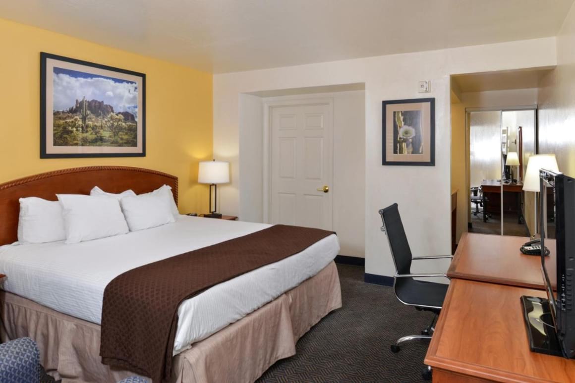 Red Lion Inn & Suites Phoenix - Tempe