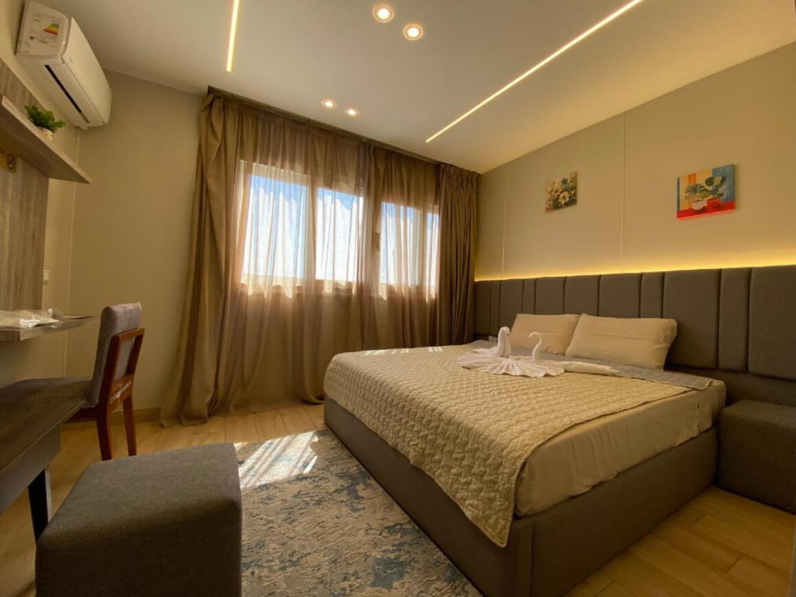 Holy Sheet Plus – Boutique Hotel