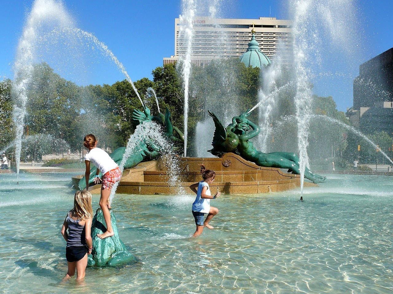 children in fountain philadelphia travel guide