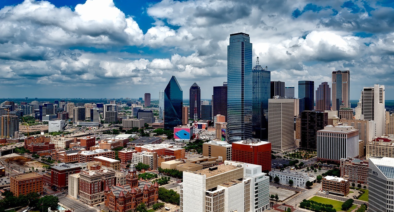 where to stay in dallas skyline
