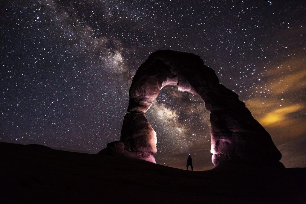 stars milky way at delicate arch utah national parks