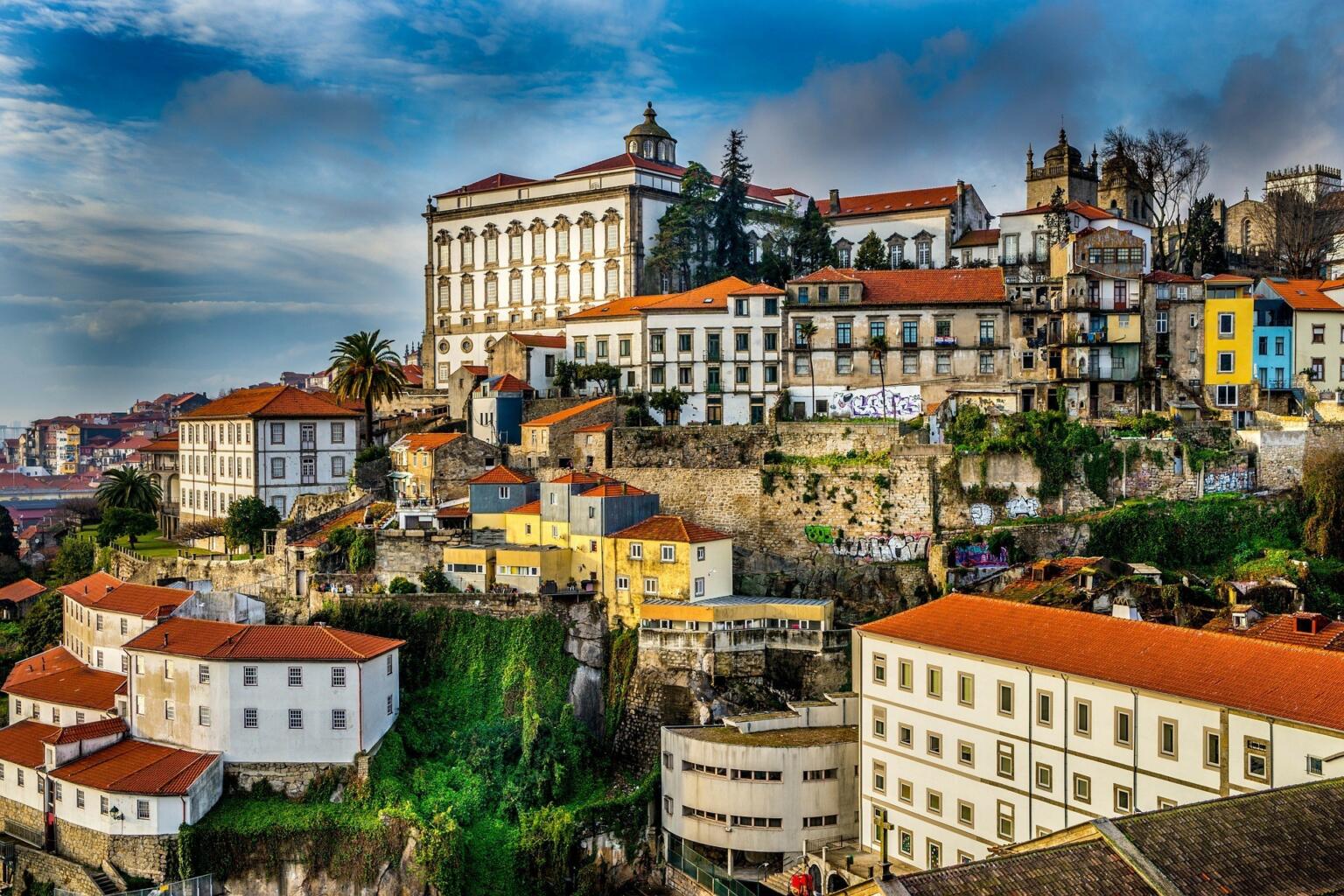 safety tips for traveling in portugal