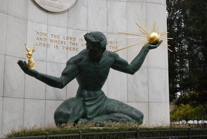 Spirit of Detroit monument 