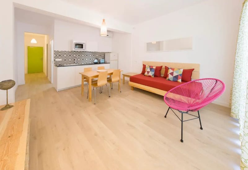 Luminous apartment in the center of sant antoni