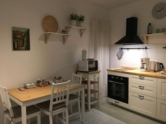 Self contained flat on the famous peninsula