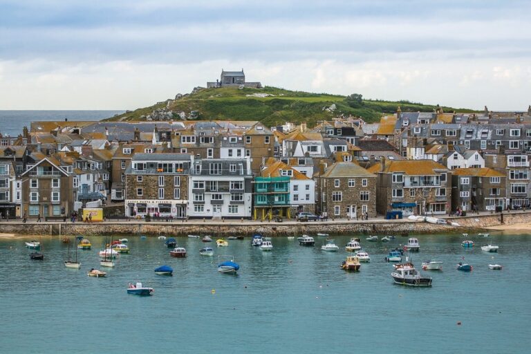 15 of the Best Airbnbs in St Ives: My Top Picks