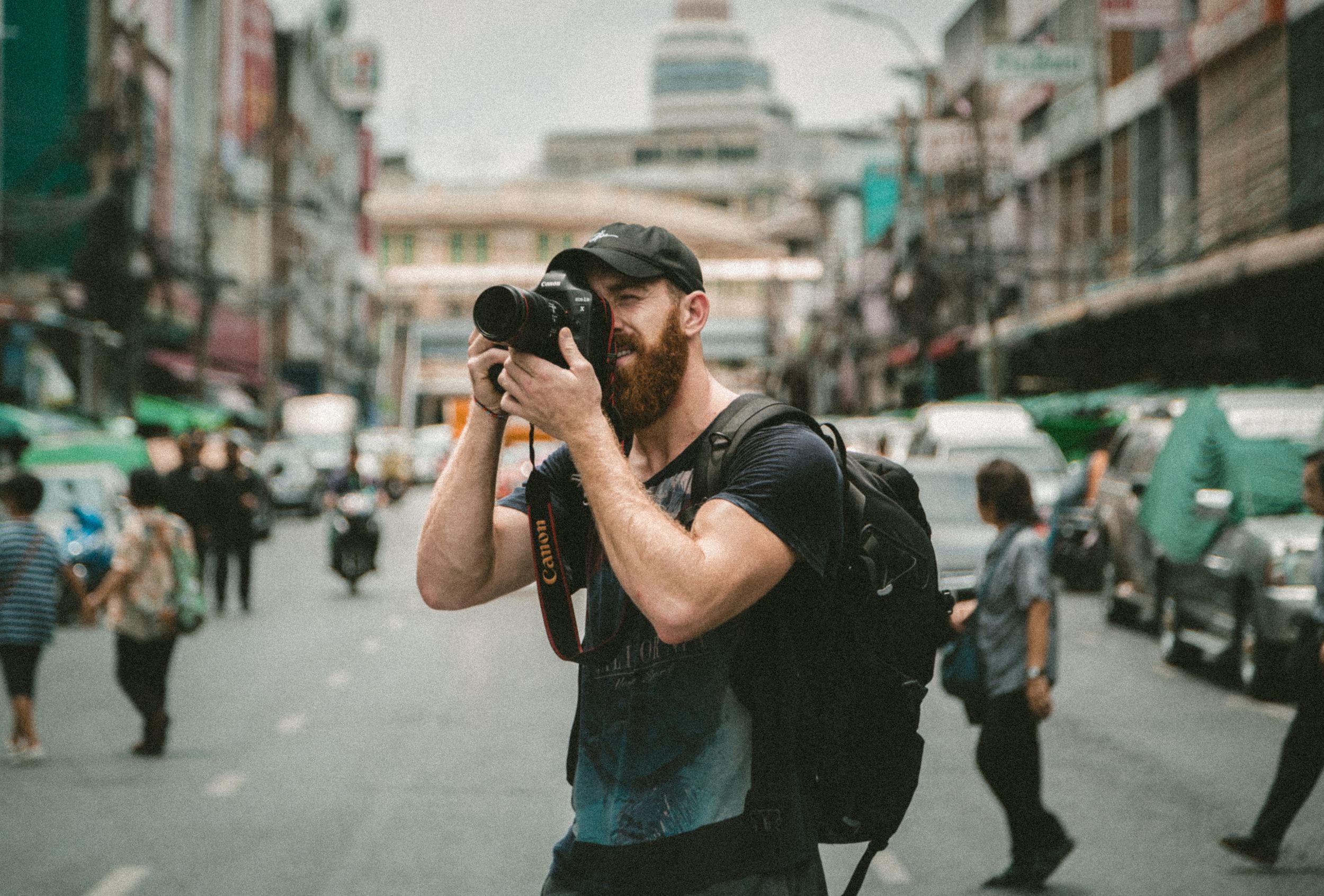 bangkok safe to travel alone