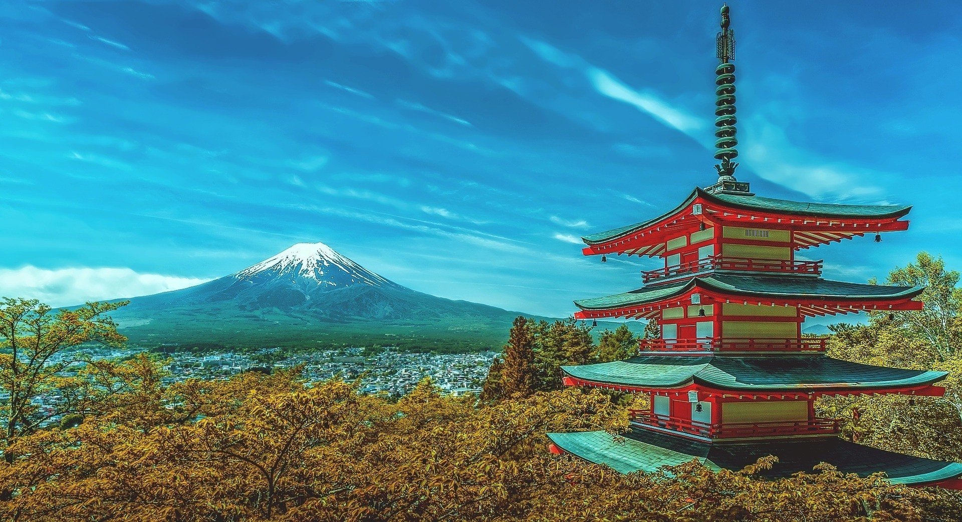 A temple in Japan with Mount Fuji behind