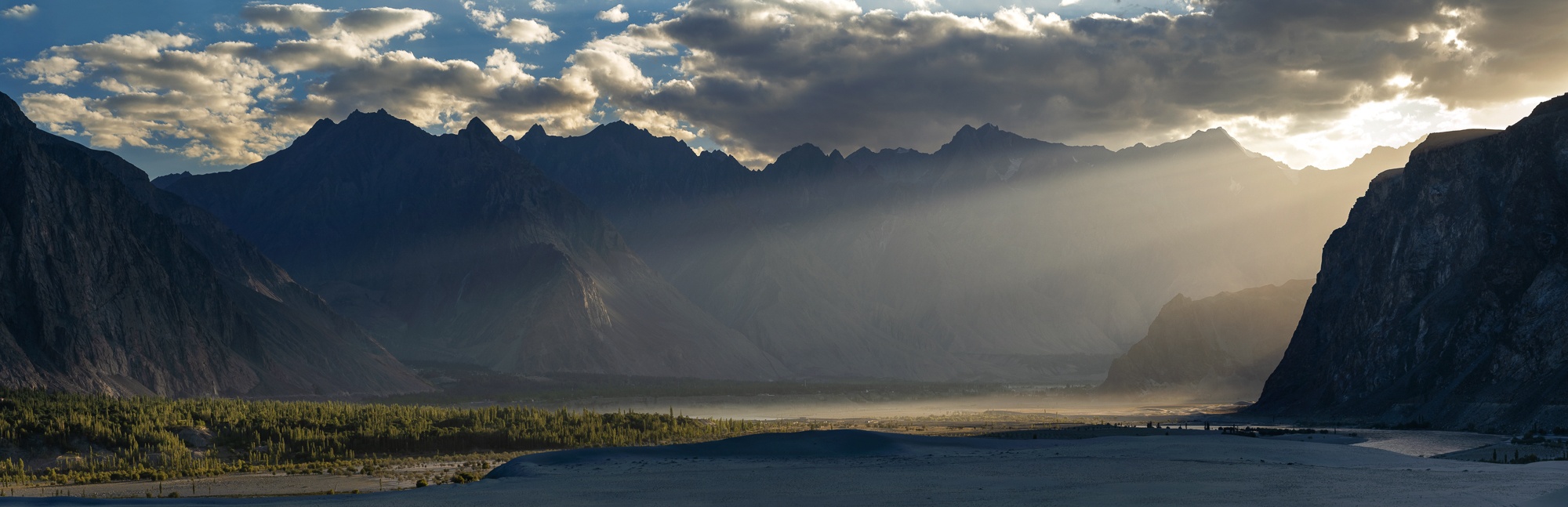 Trekking in the Land of Giants with Epic Backpacker Tours
