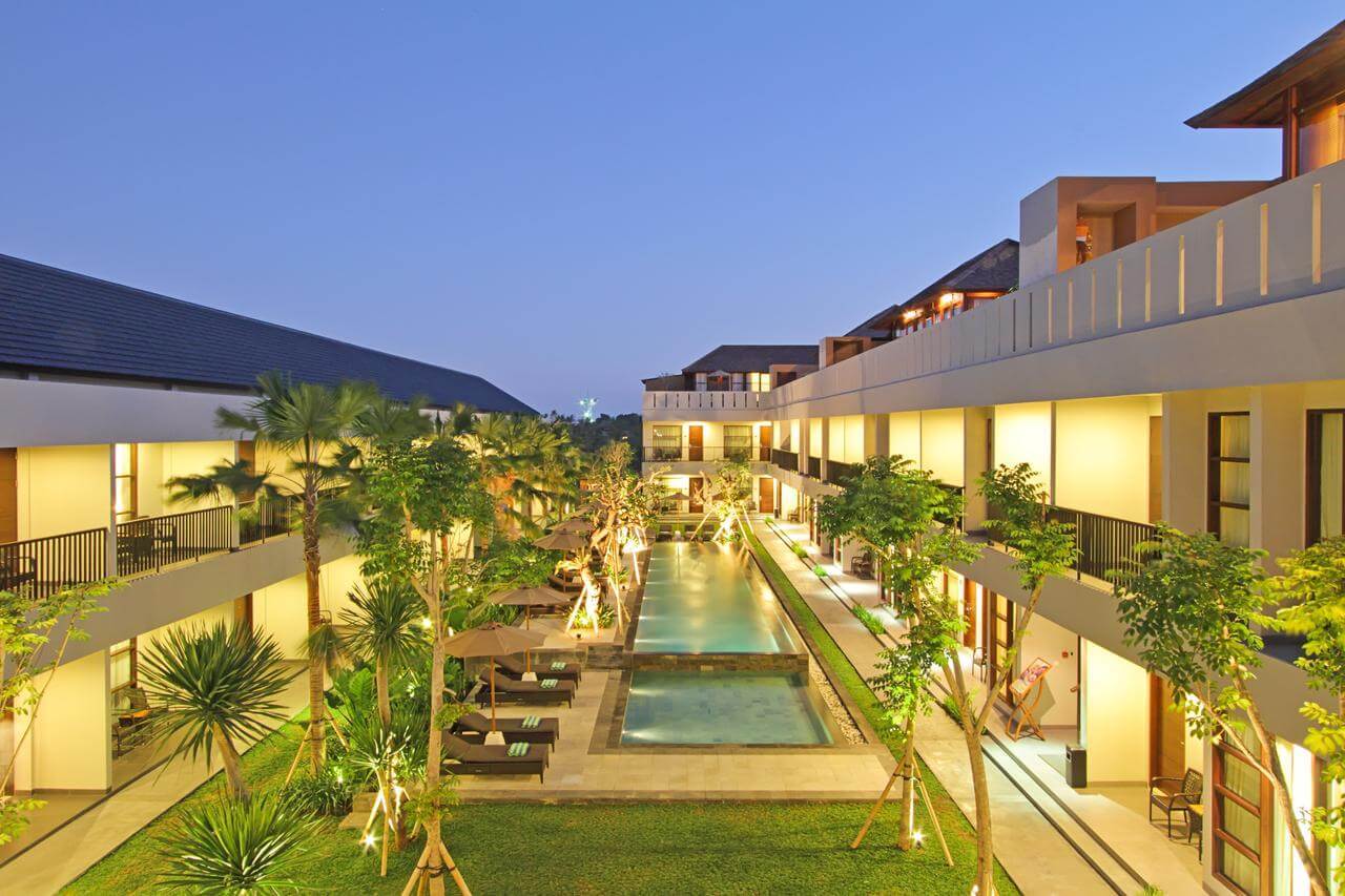 best luxury hotel in bali