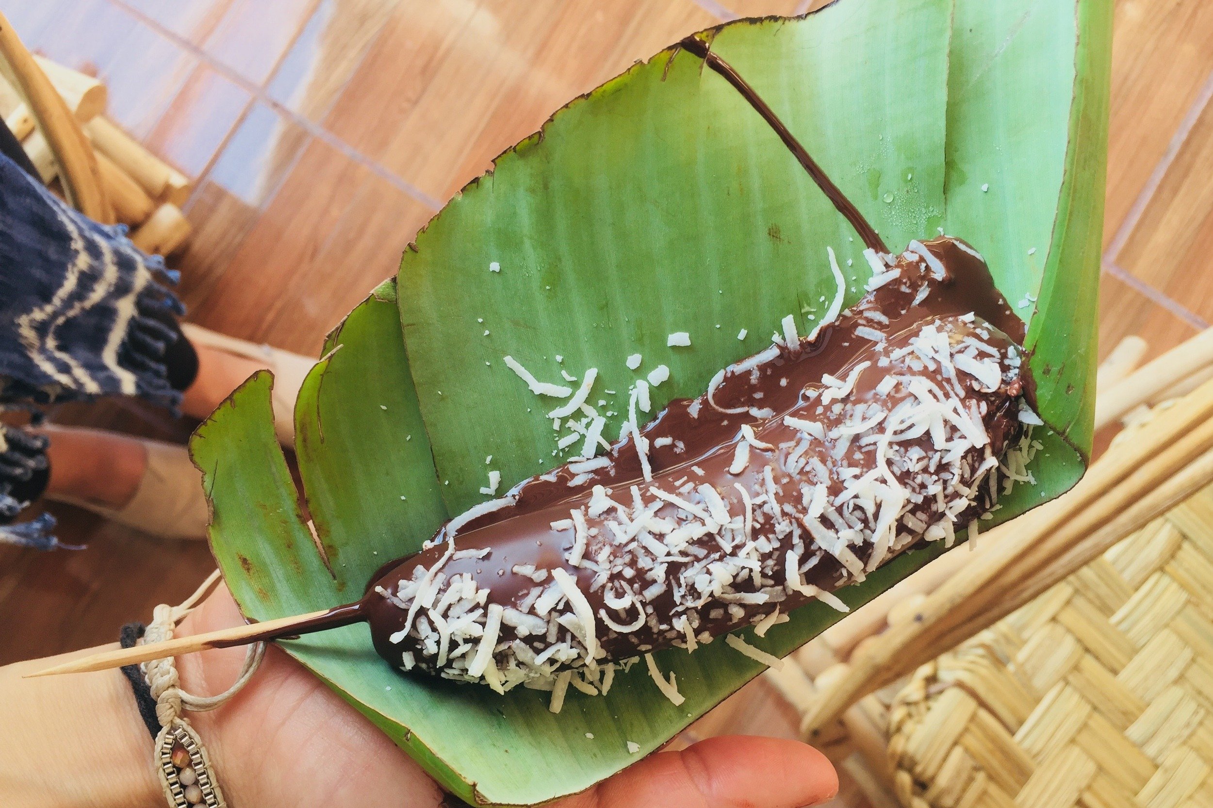 best snacks in Guatemala: chocolate and bananas!